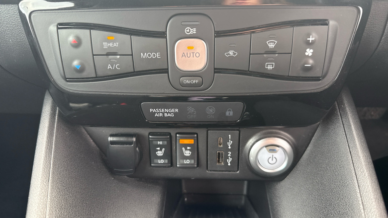 Nissan LEAF 160kW e+ N-Connecta 62kWh 5dr Auto Electric Hatchback